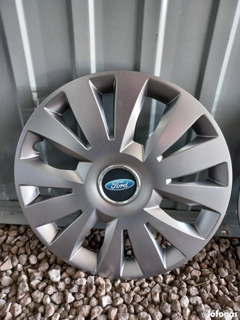 Eladó 15 colos Ford focus gyári dísztárcsa!!