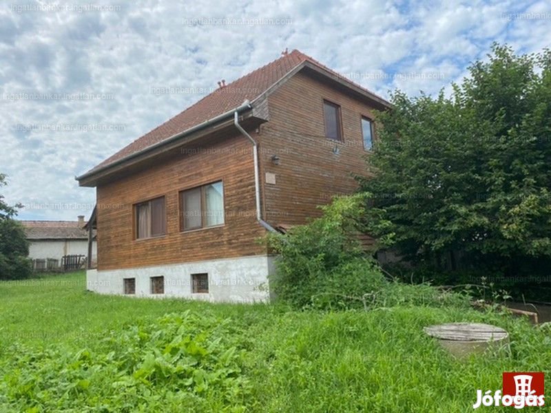 Eladó 160 nm-es Felújítandó Családi ház Tiszacsege