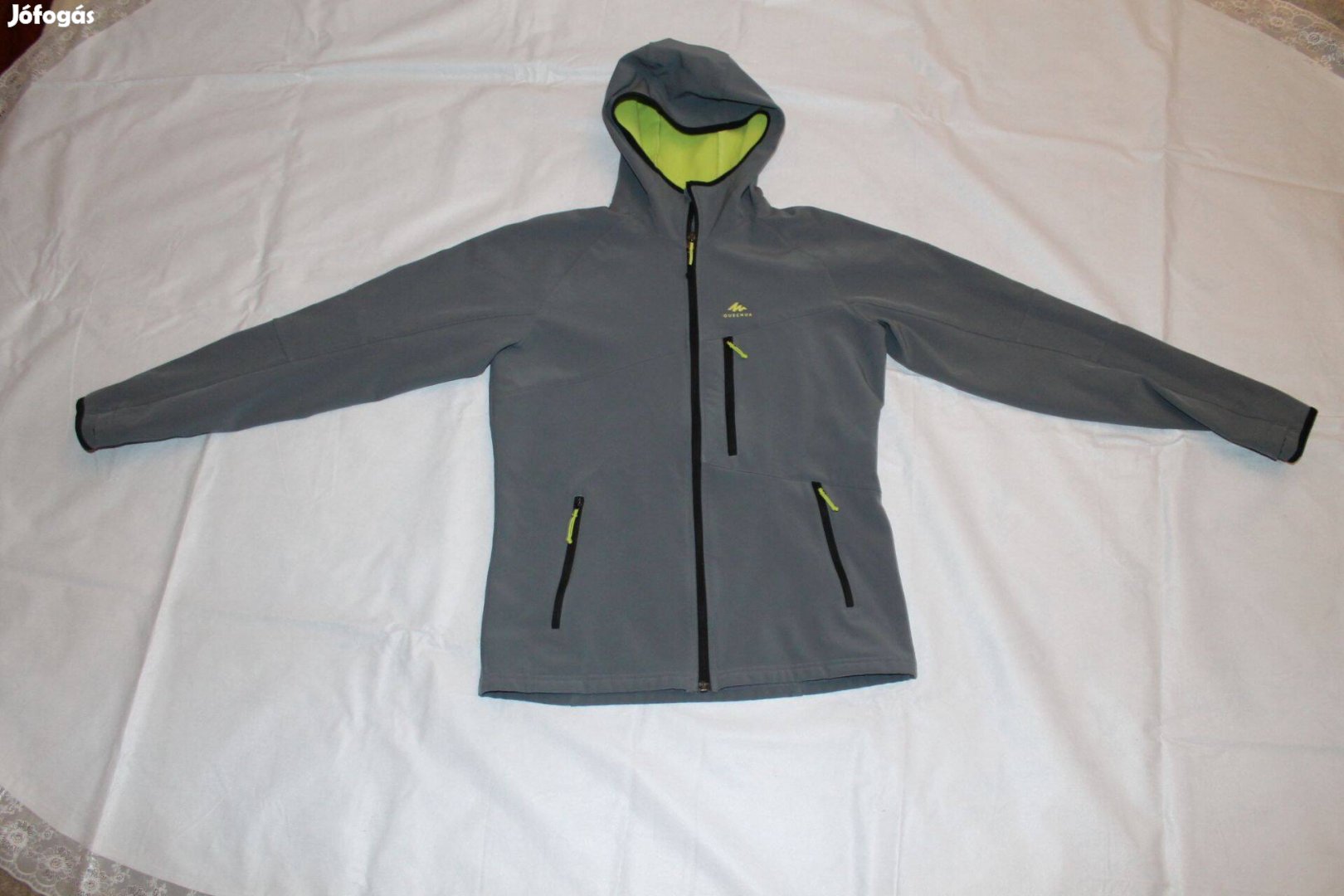 Eladó 164-es Quechua softshell kabát