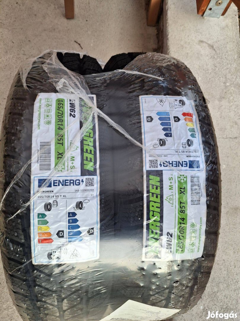Eladó 165/70R14 téli gumik