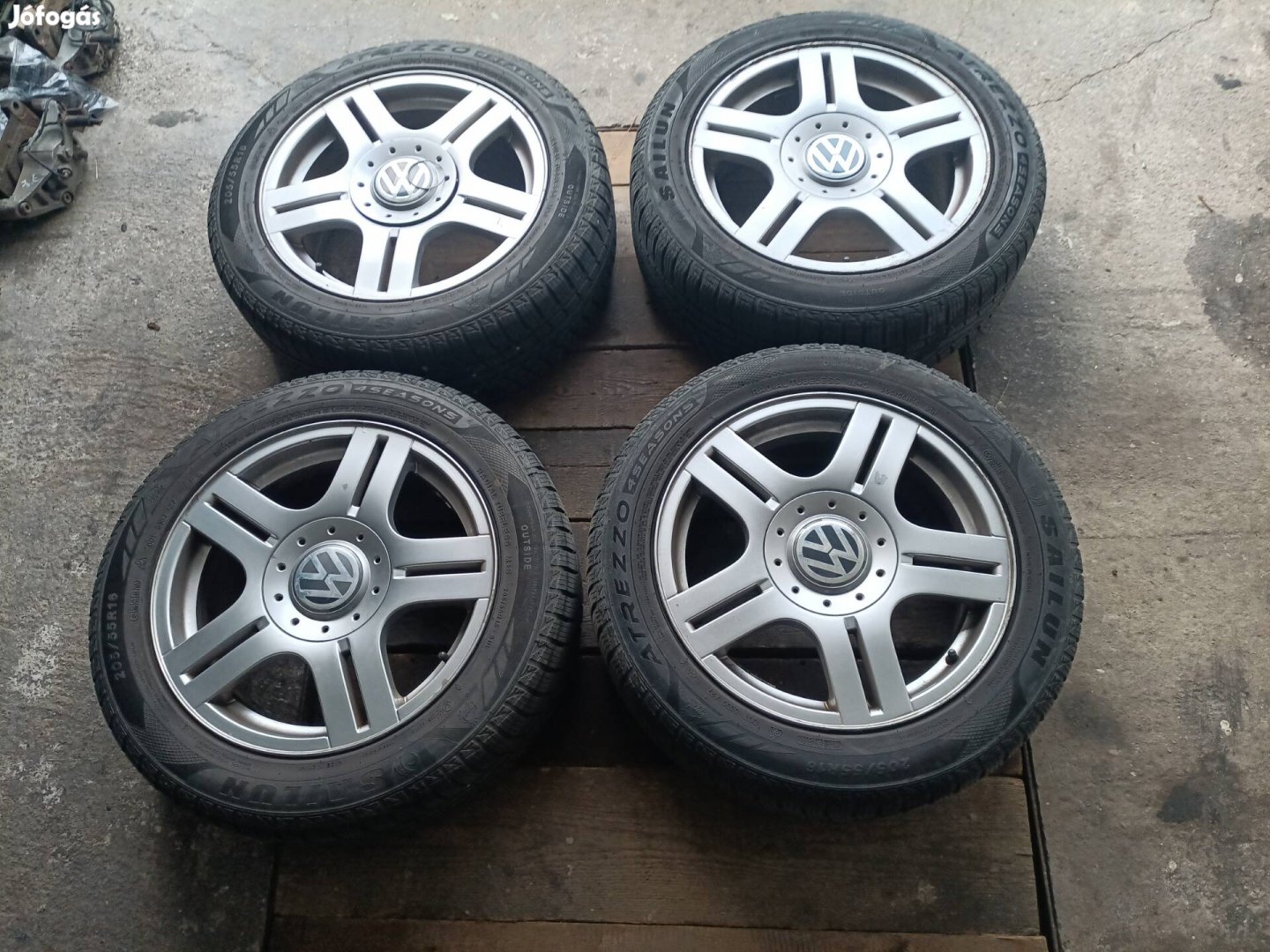 Eladó 16" 5x112 Volkswagen gyári alufelni garnitúra