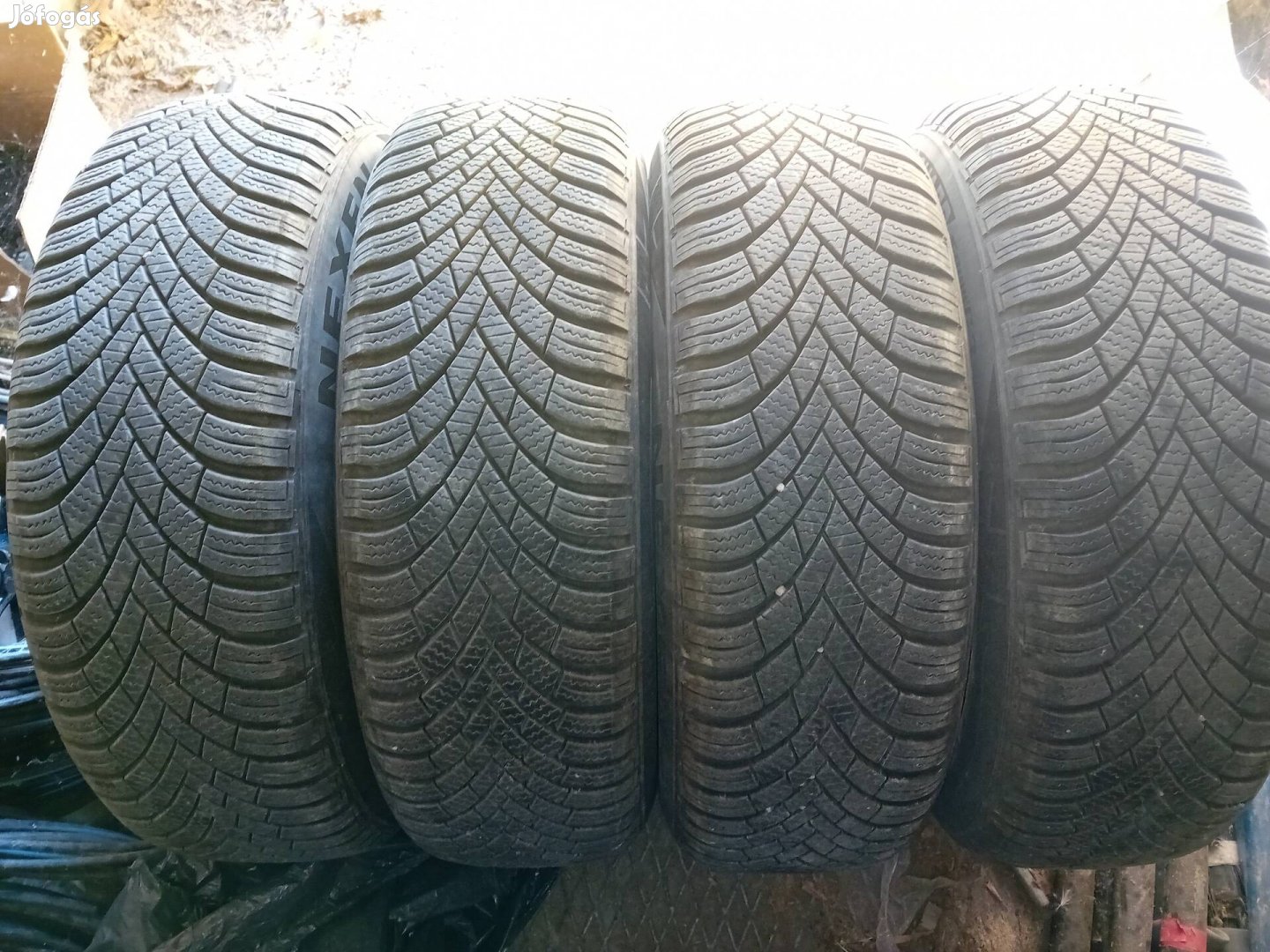 Eladó 175/65R14 téligumi