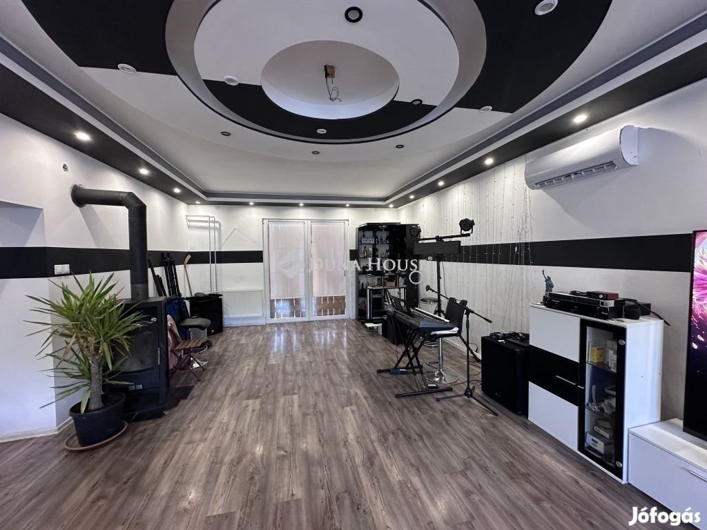 Eladó 176 nm-es ház Makó