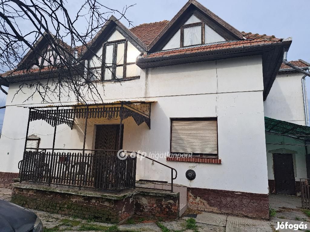 Eladó 176 nm-es ház Sarkad