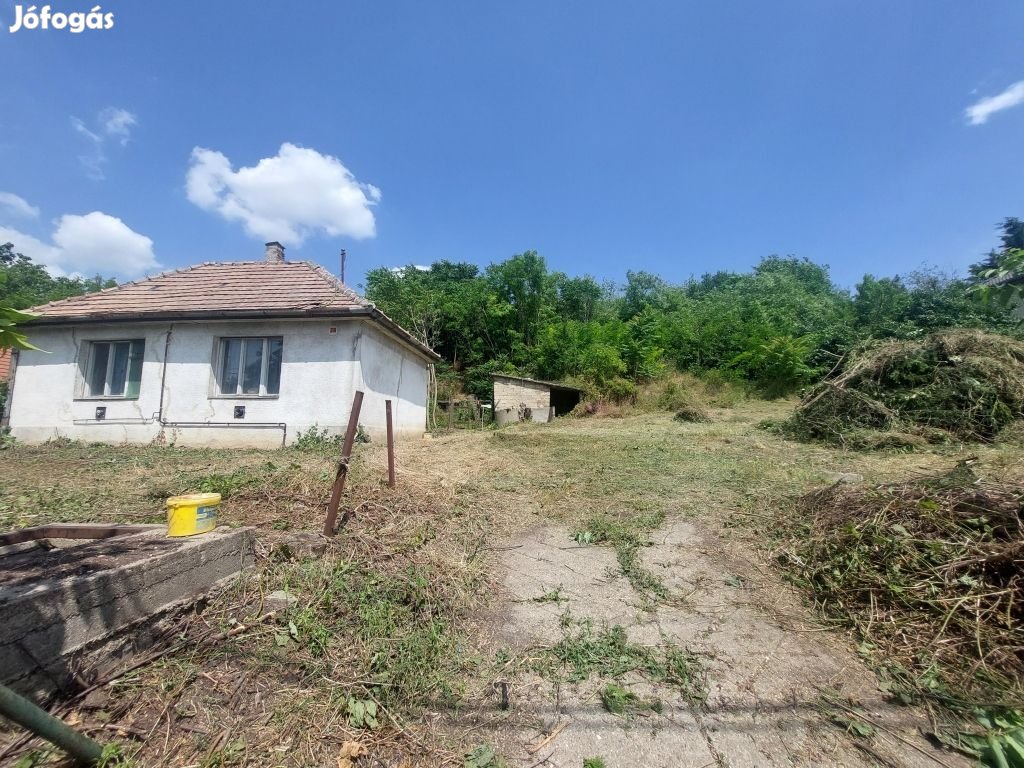 Eladó 1798 nm-es telek Kulcs