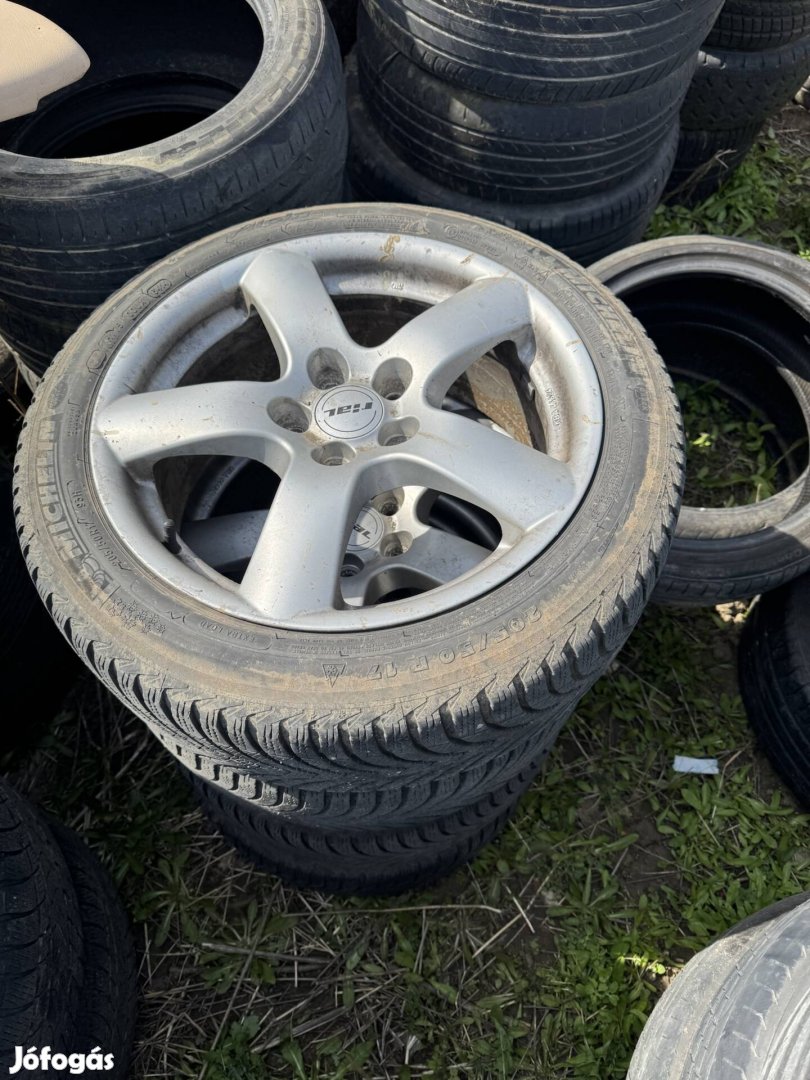 Eladó 17" 5x112 alufelni garnitúra jó gumikkal 