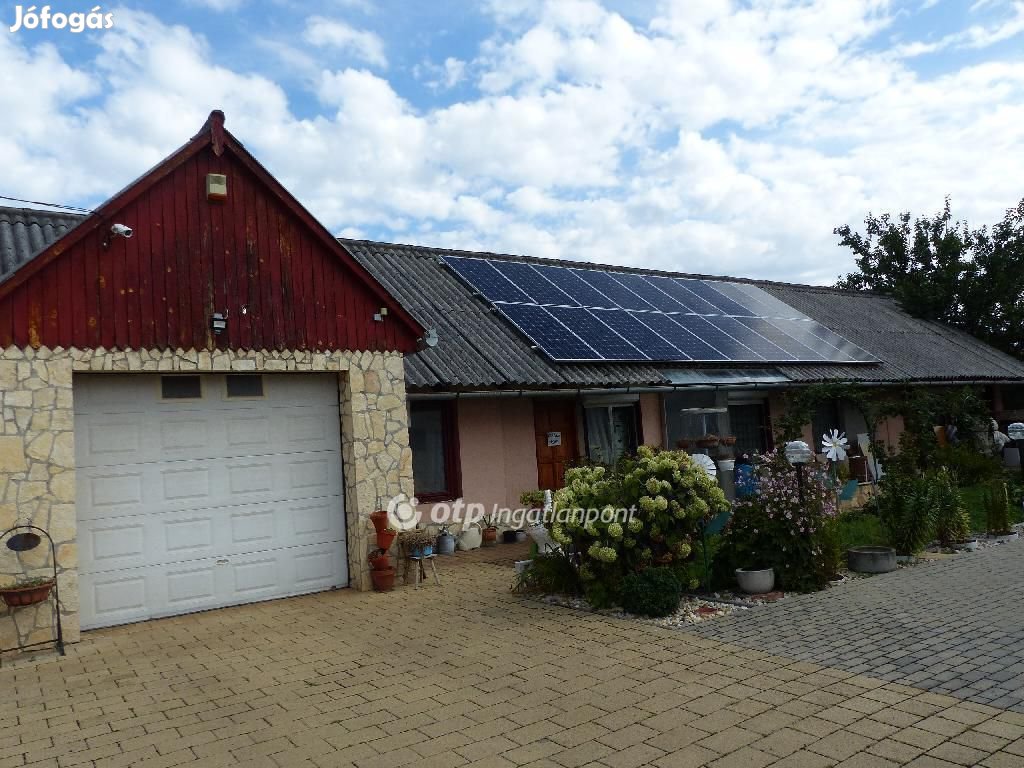 Eladó 180 nm-es ház Kozármisleny