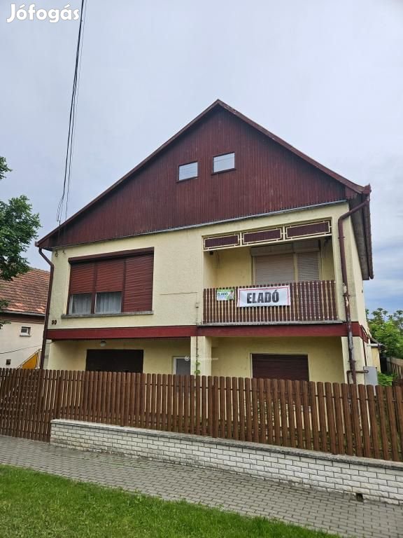 Eladó 180 nm-es ház Zagyvarékas