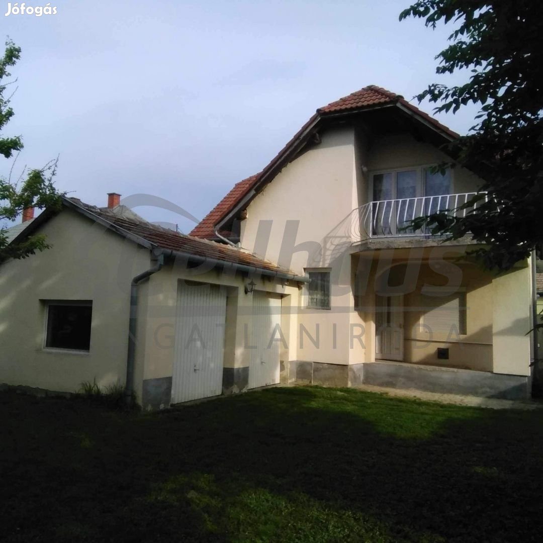 Eladó 188 m2 családi ház, Celldömölk