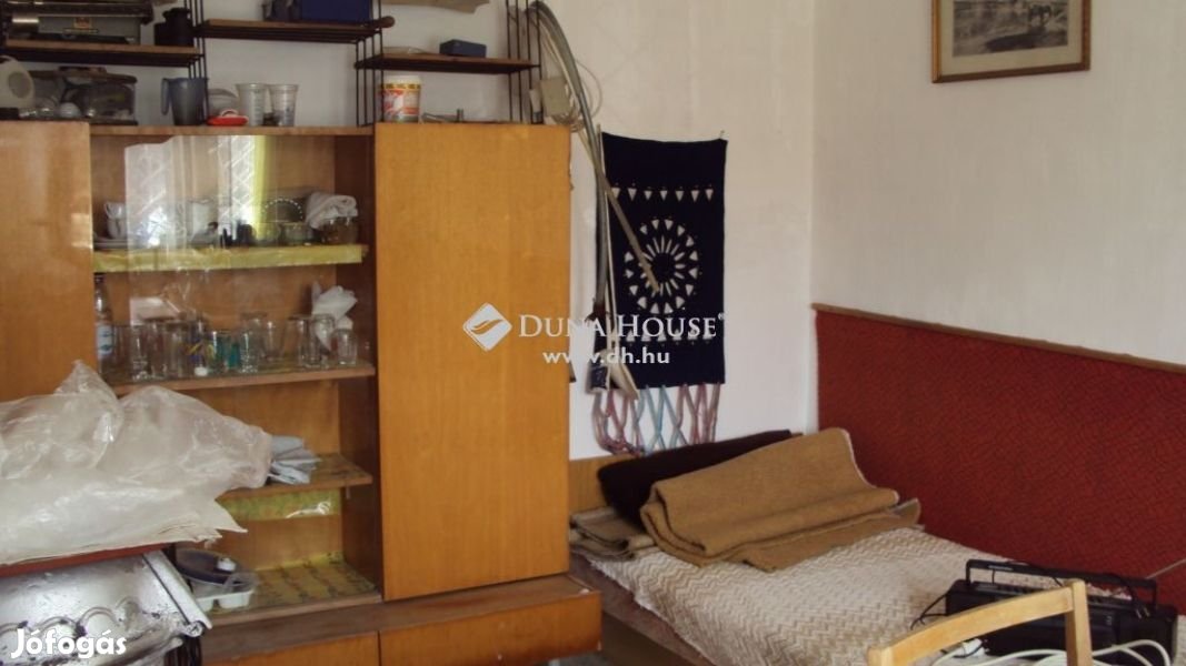 Eladó 18 nm-es ház Székesfehérvár