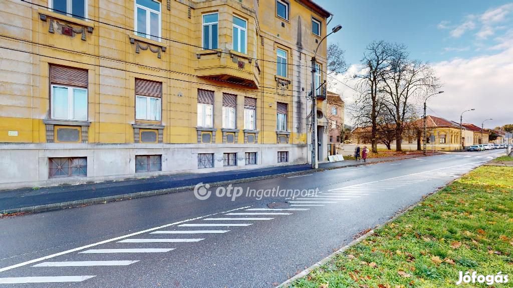 Eladó 190 négyzetméter alapterületű lakás Miskolc