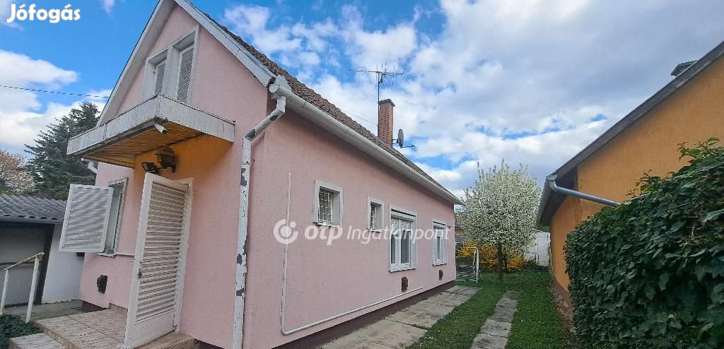 Eladó 192 nm-es ház Gyula
