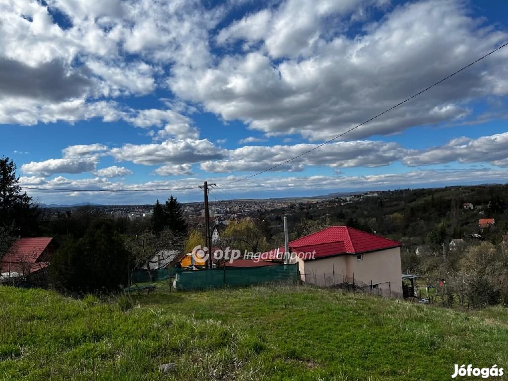 Eladó 1951 nm-es telek Eger