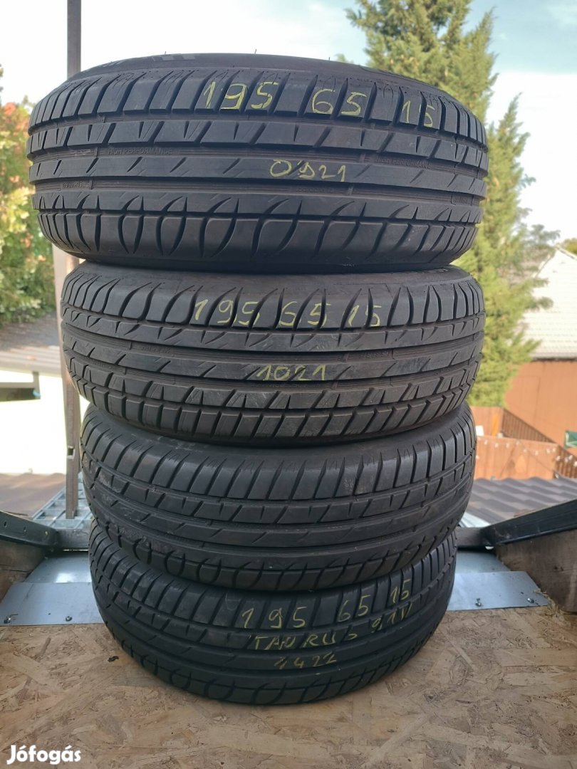 Eladó 195/65 R15 High Performance gumi szett 