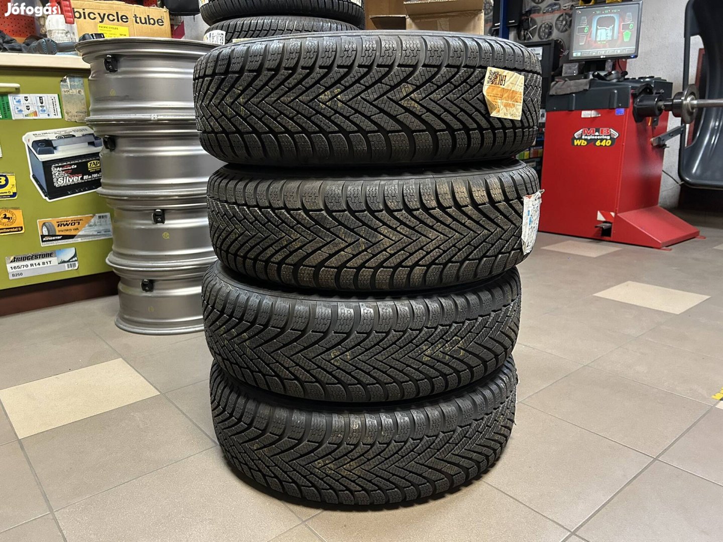 Eladó 195/65 r15 új Pirelli téli gumi!