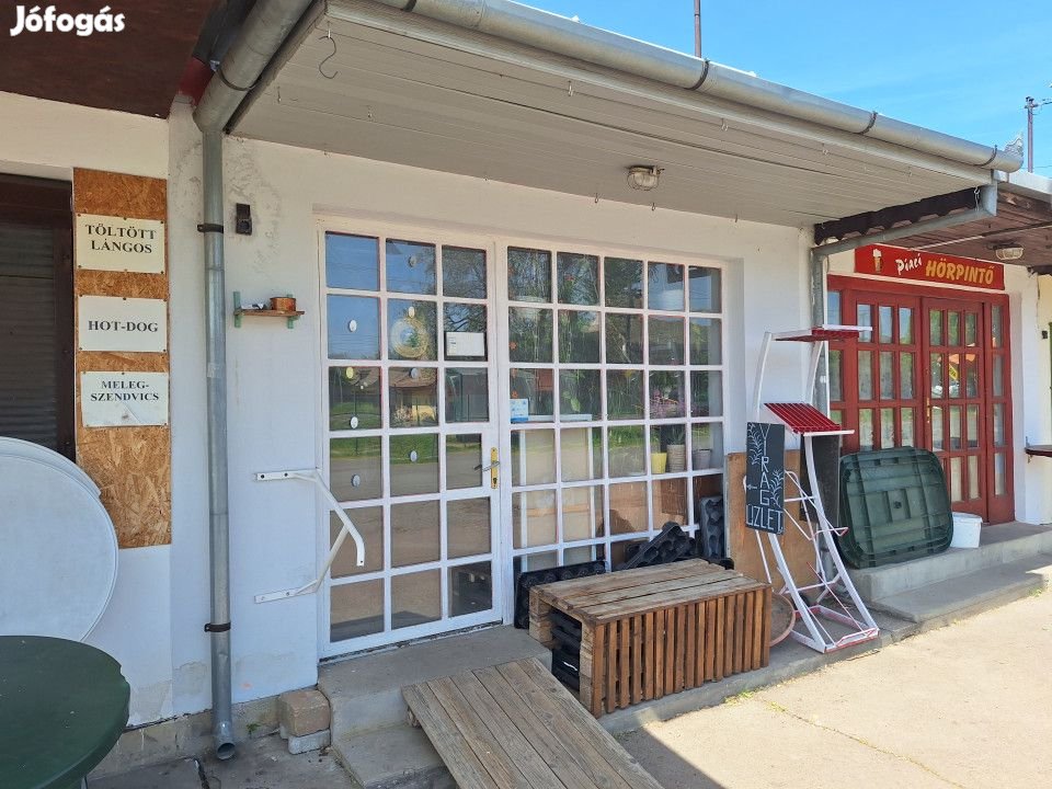 Eladó 19 nm-es Üzlet Hódmezővásárhely Szabadság tér