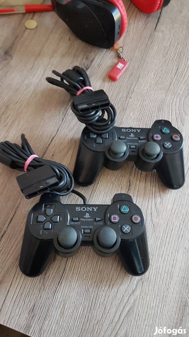 Eladó 1Pár Sony PS2 vezetékes Kontroller hibátlan műkődessel !