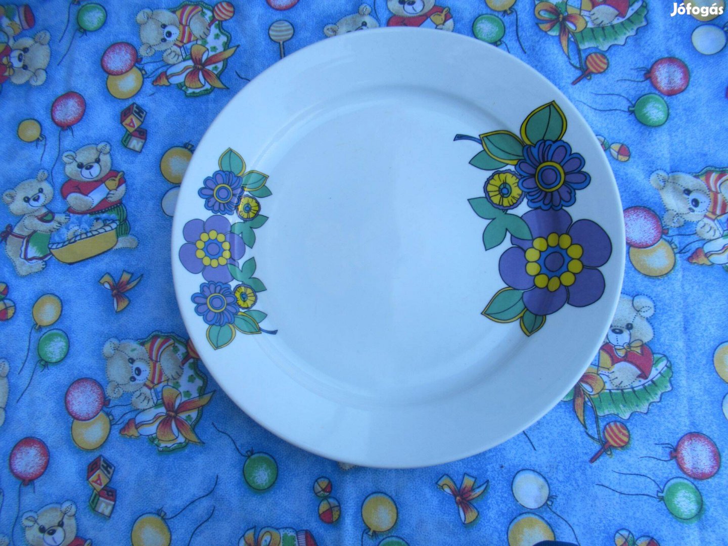 Eladó 1 db alföldi porcelán kináló tányér
