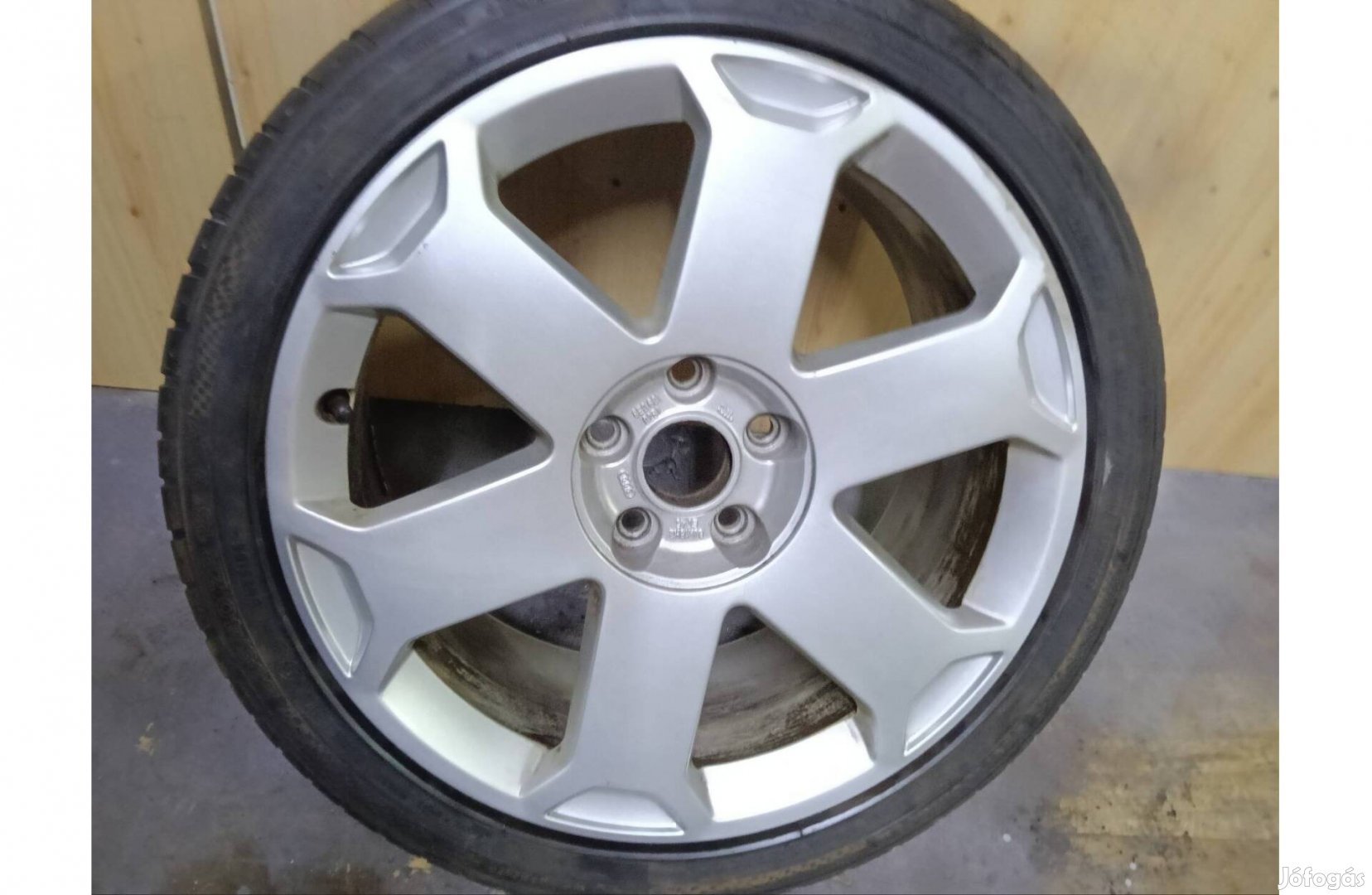 Eladó 1 db gyári Audi A4 alufelni