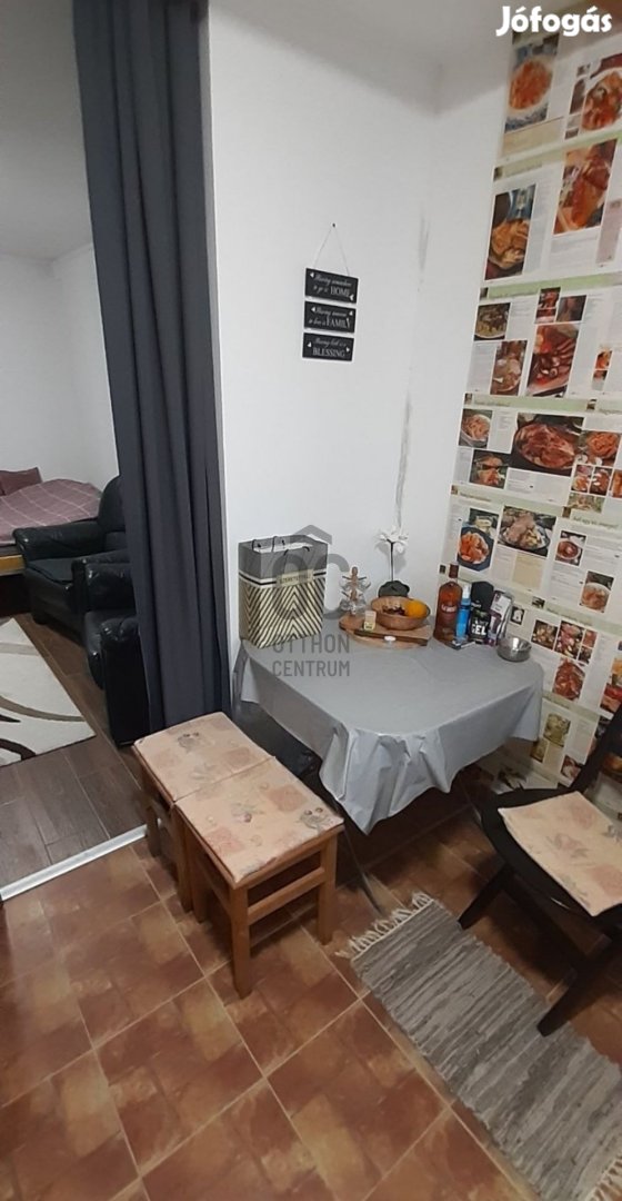 Eladó 1 szobás ház Nagykutason, 4726 m-es telekkel, erdő