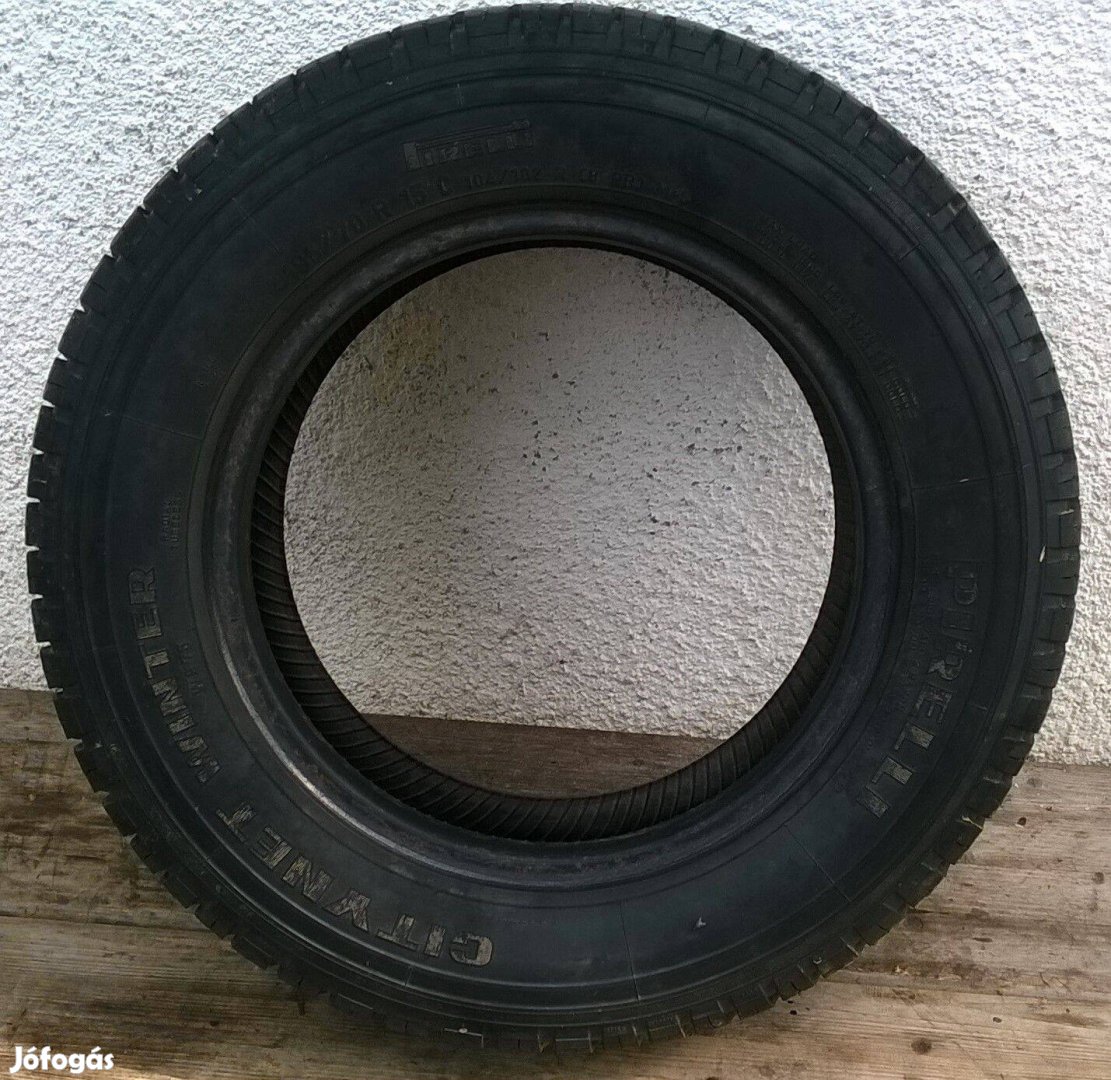 Eladó 1db 195/70R15 C újszerű Pirelli téli kisteher gumi