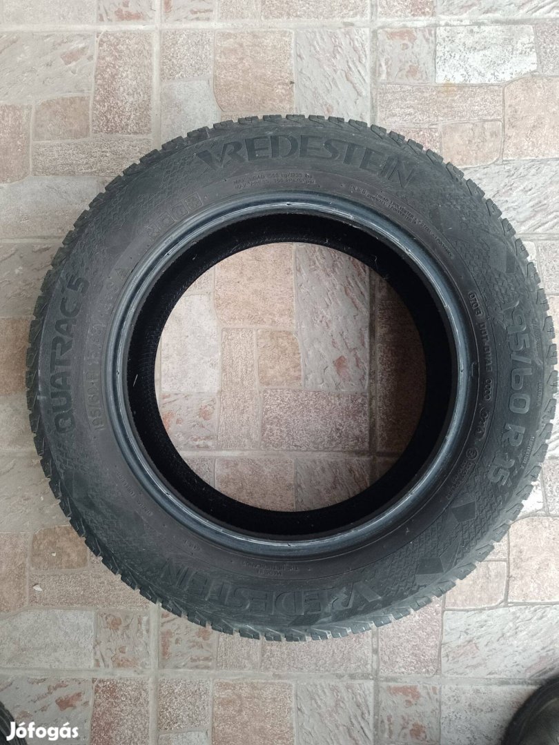 Eladó 1db jó állapotu Quatrac 5 195/60/R15 négyévszak gumiabroncs