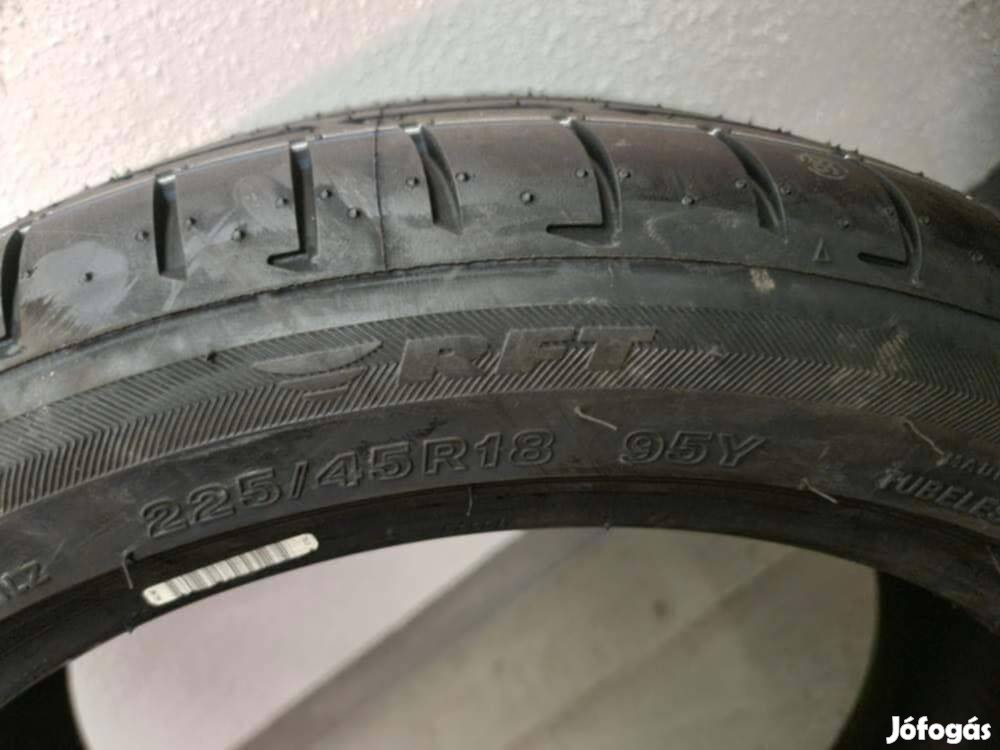 Eladó 1db új Bridgestone Potenza S001 225/45 R18 95Y RFT Xl