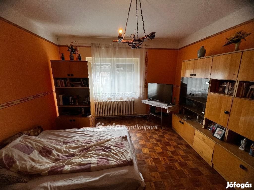 Eladó 200 nm-es ház Szihalom