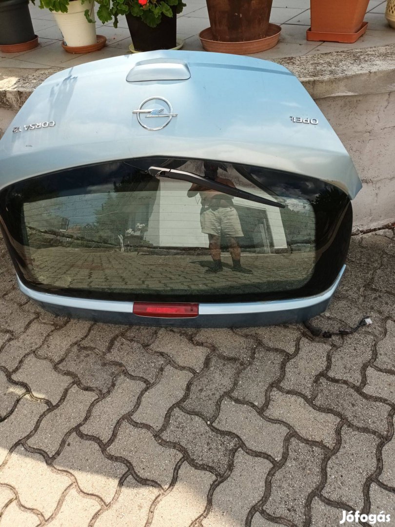 Eladó 2014es opel corsa csomagtér ajtó