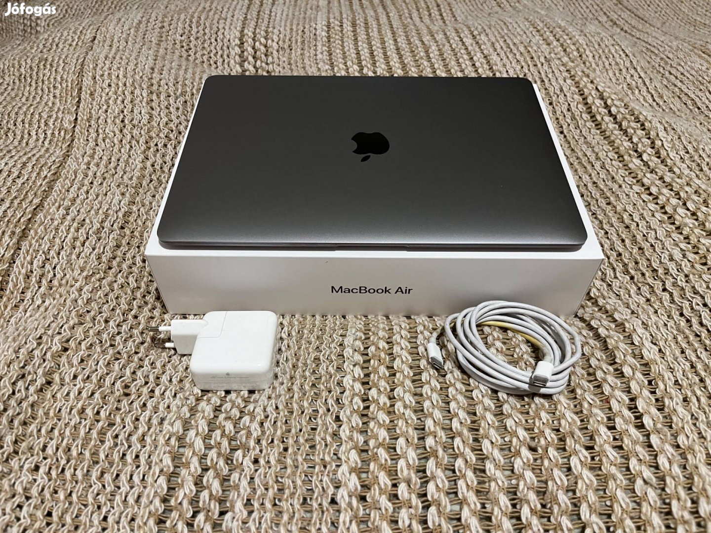 Eladó 2019 Macbook Air 128 GB