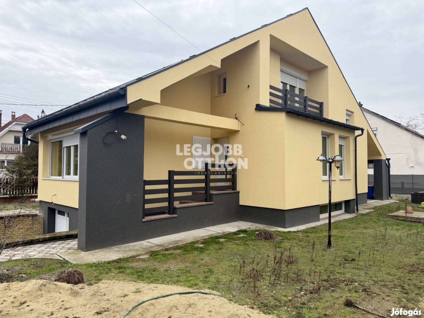 Eladó 2024-ben teljeskörűen felújított szinteltolásos