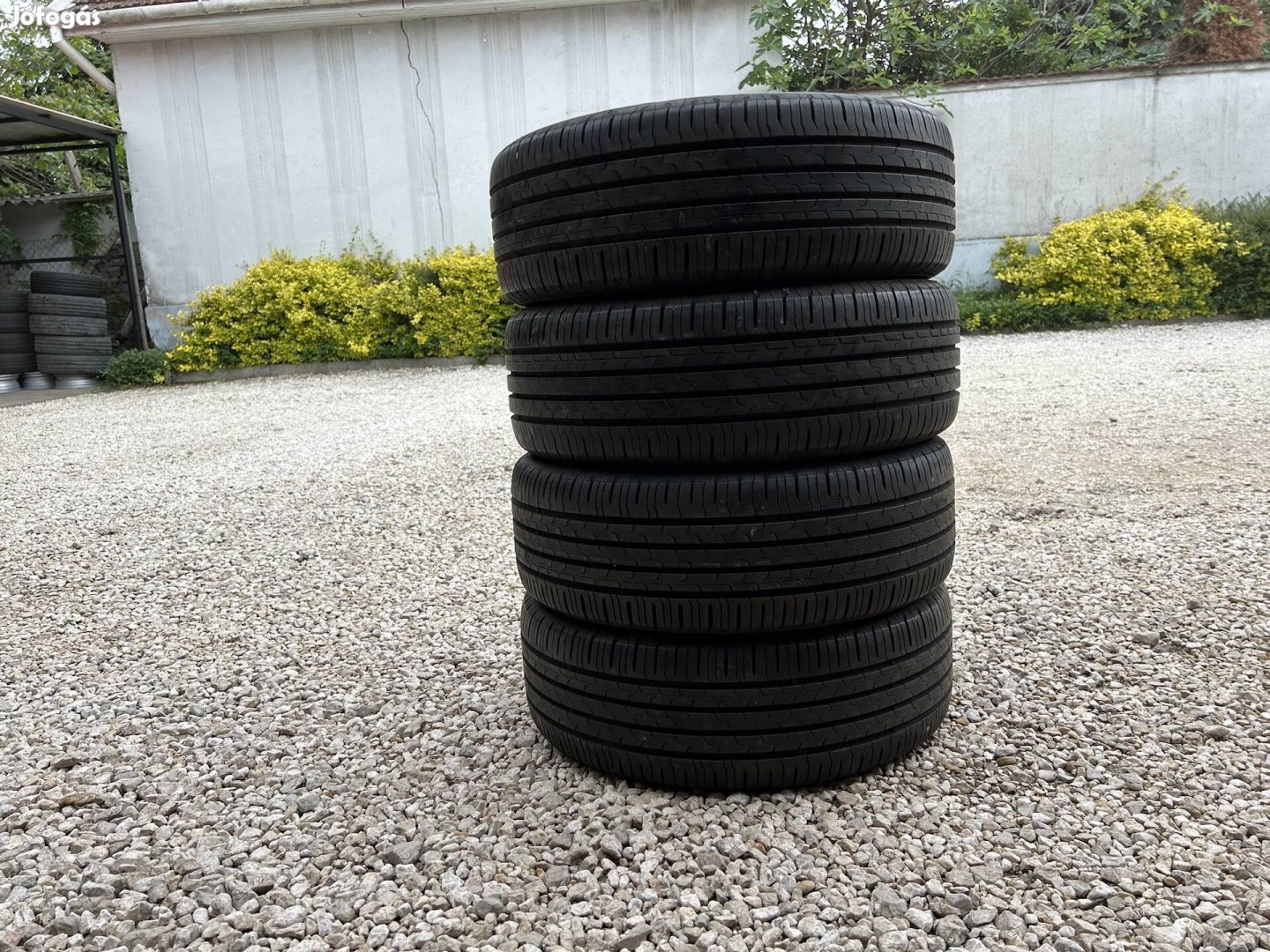 Eladó 205/55 r16 Continental nyári gumi!