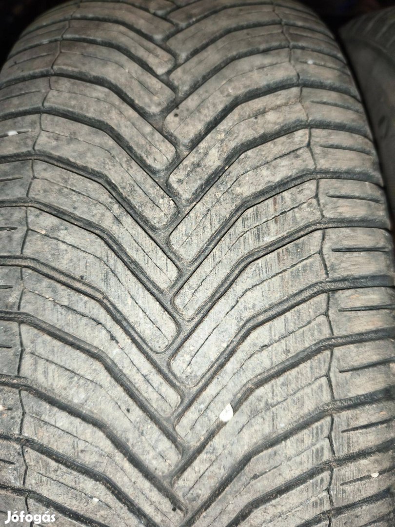 Eladó 205/55r16 Michelin négyévszakos gumi!