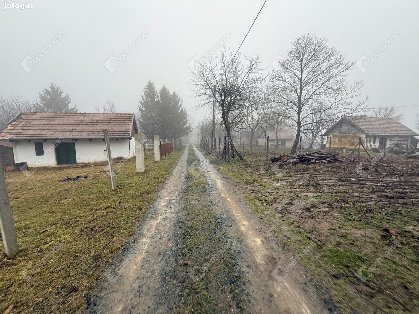 Eladó 2073 nm-es telek Gyűrűs