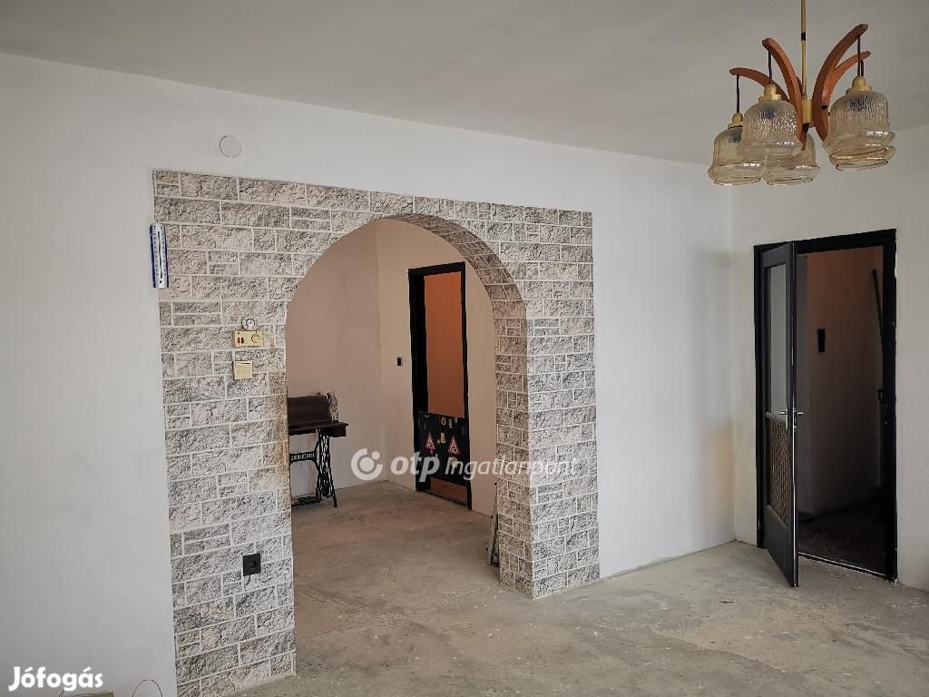 Eladó 208 nm-es ház Dunaharaszti