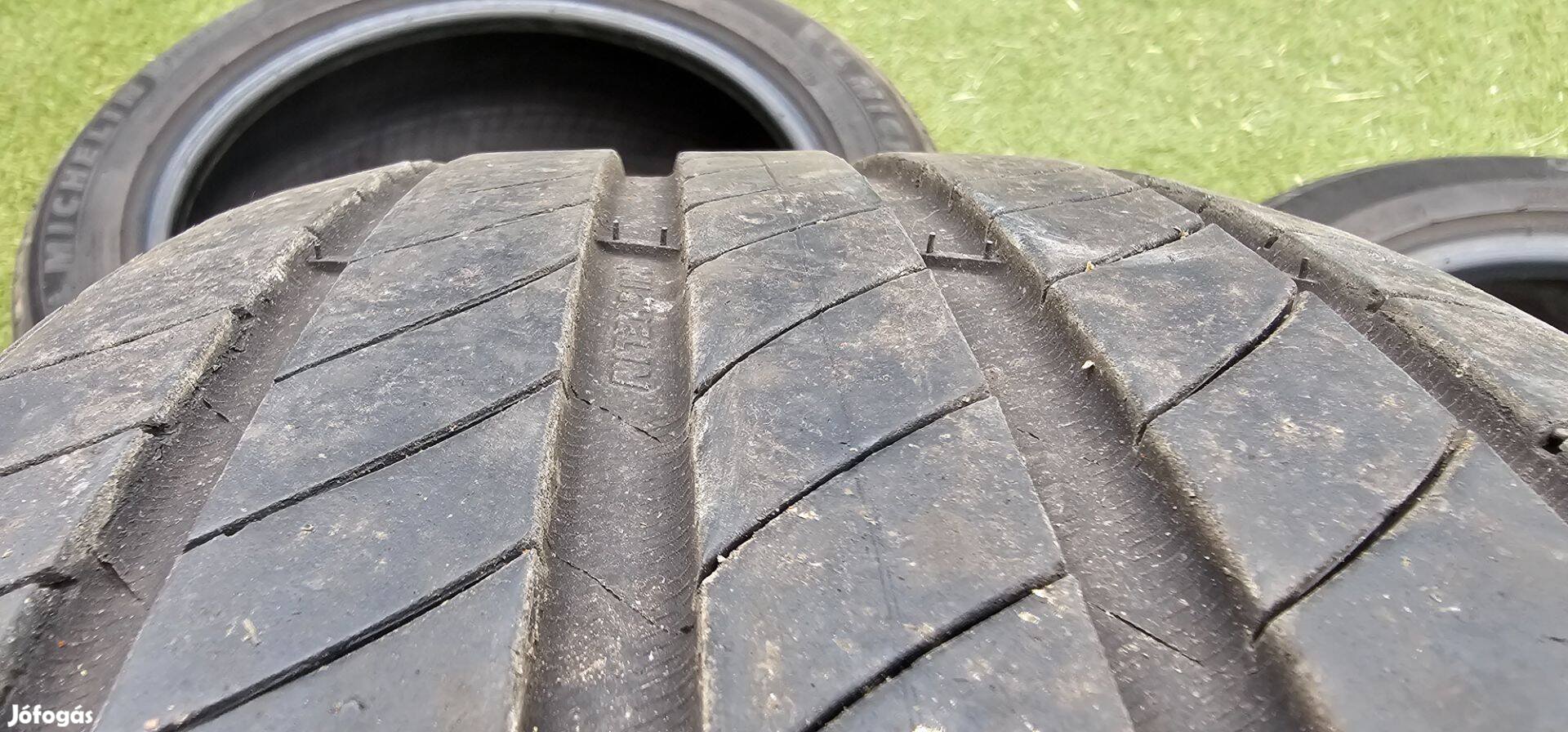 Eladó 215/50 R17 -es nyári gumi