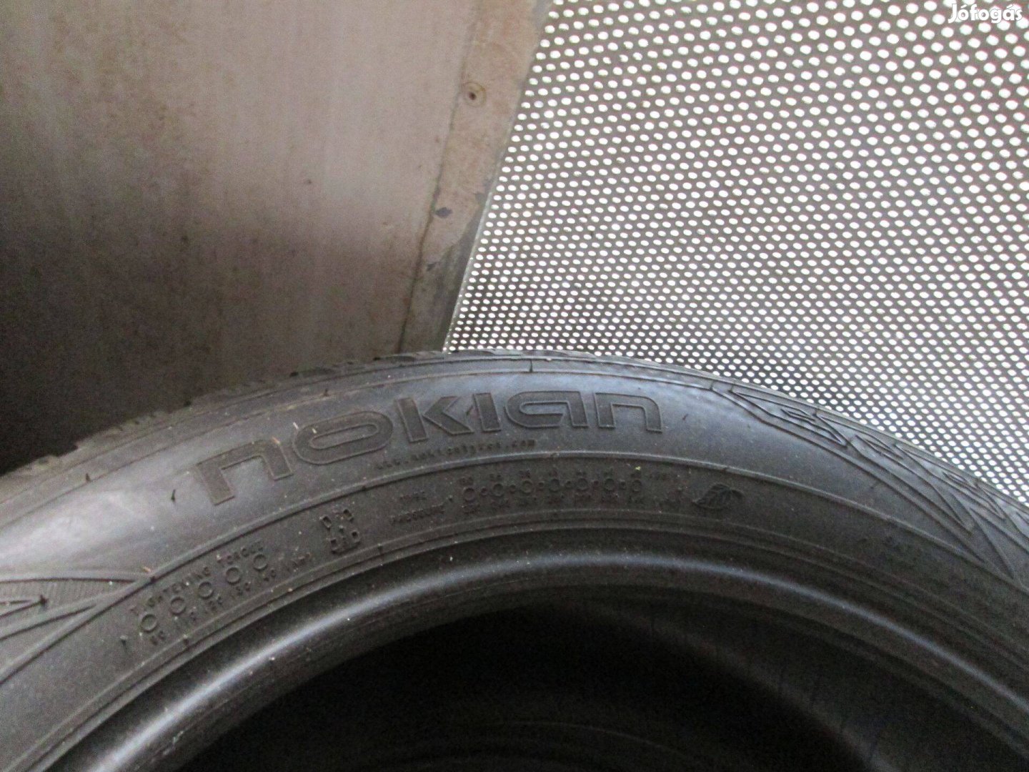 Eladó 215/55R18 2db gumi pár