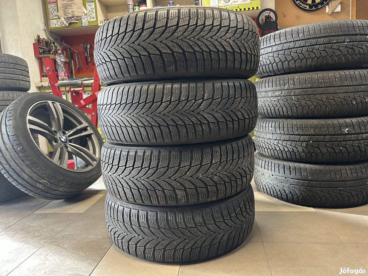 Eladó 215/55 r17 Nexen téli gumi!