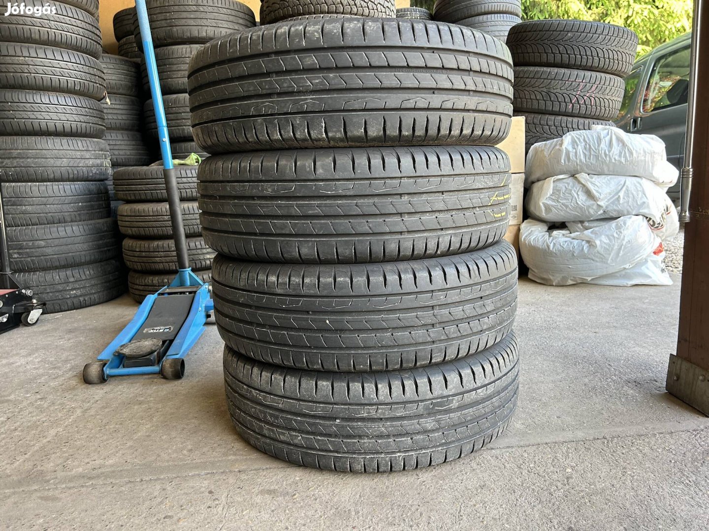 Eladó 215/65 r17 Continental nyári gumi!