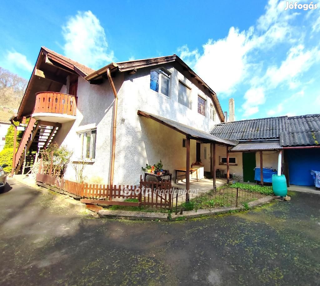 Eladó 219 nm-es ház Salgótarján