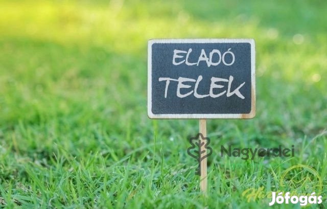 Eladó 2200 m2 építési telek, Debrecen