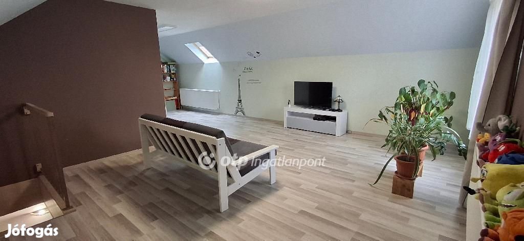 Eladó 220 nm-es ház Nyíregyháza