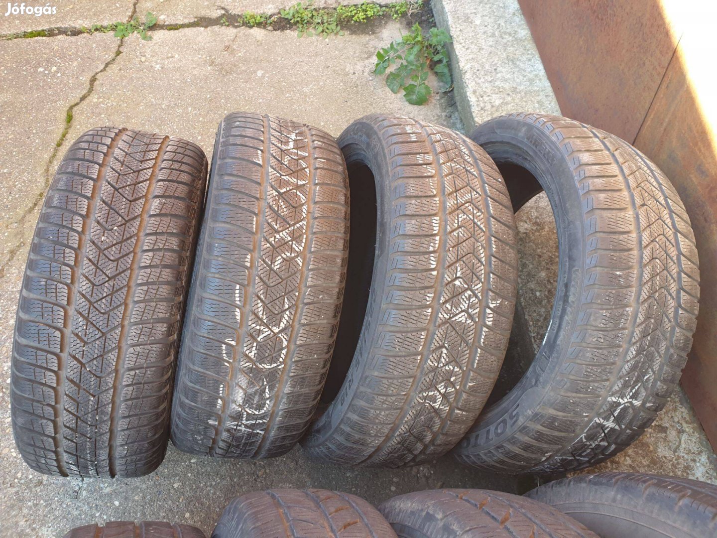 Eladó 225/45/18 téligumi