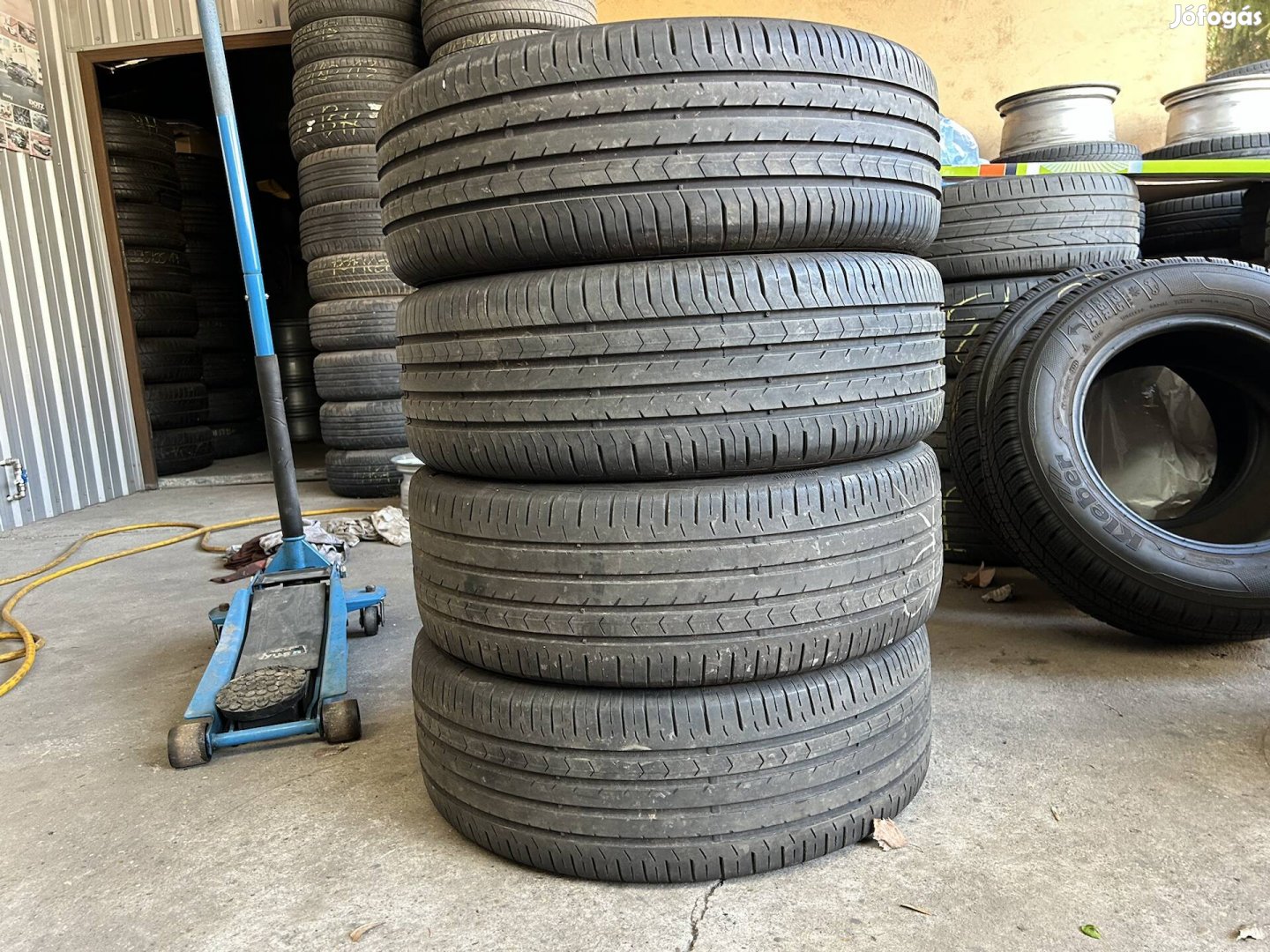 Eladó 225/60 r17 Continental nyári!