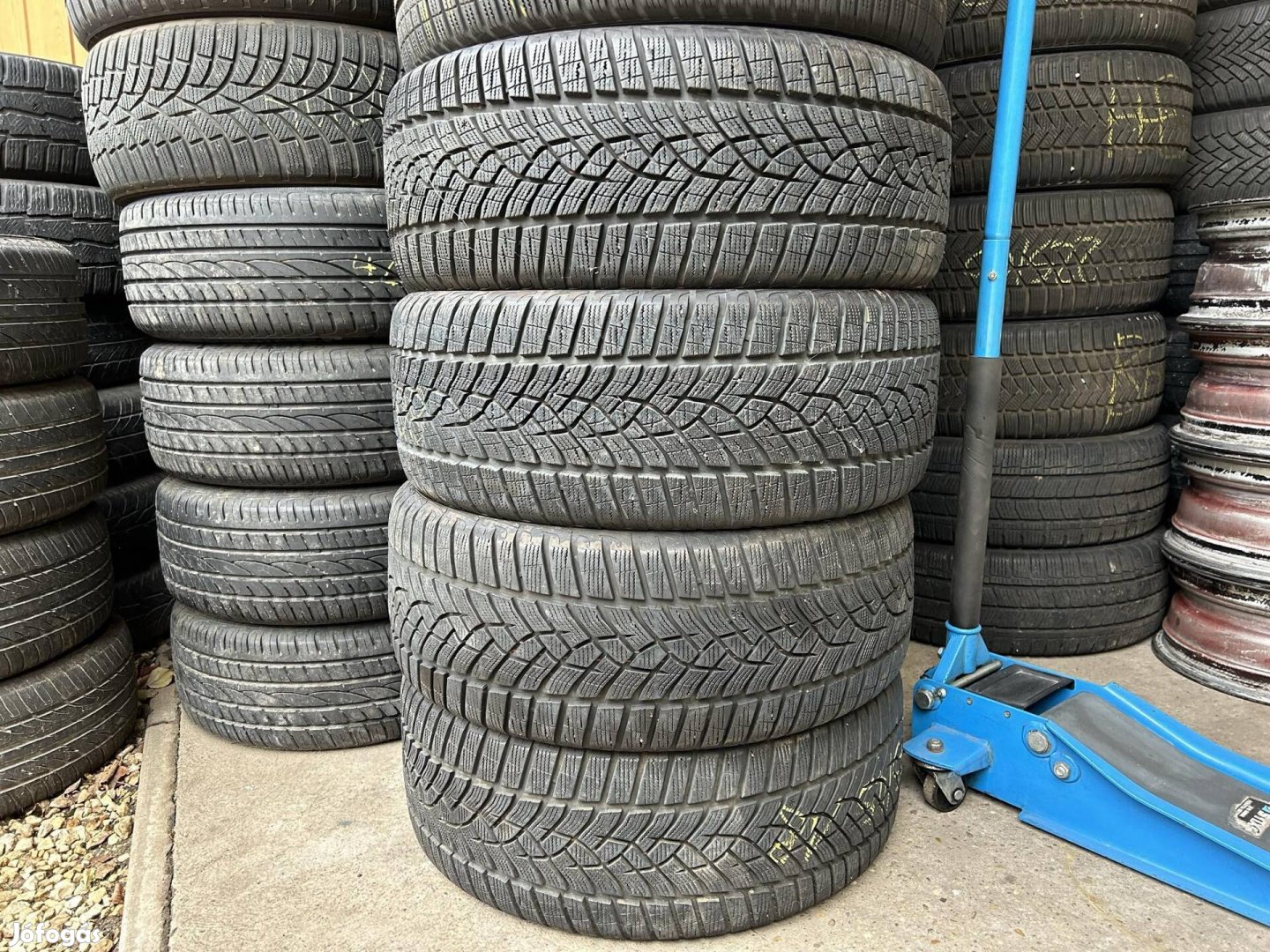 Eladó 245/45 r18 Goodyear téli gumi!