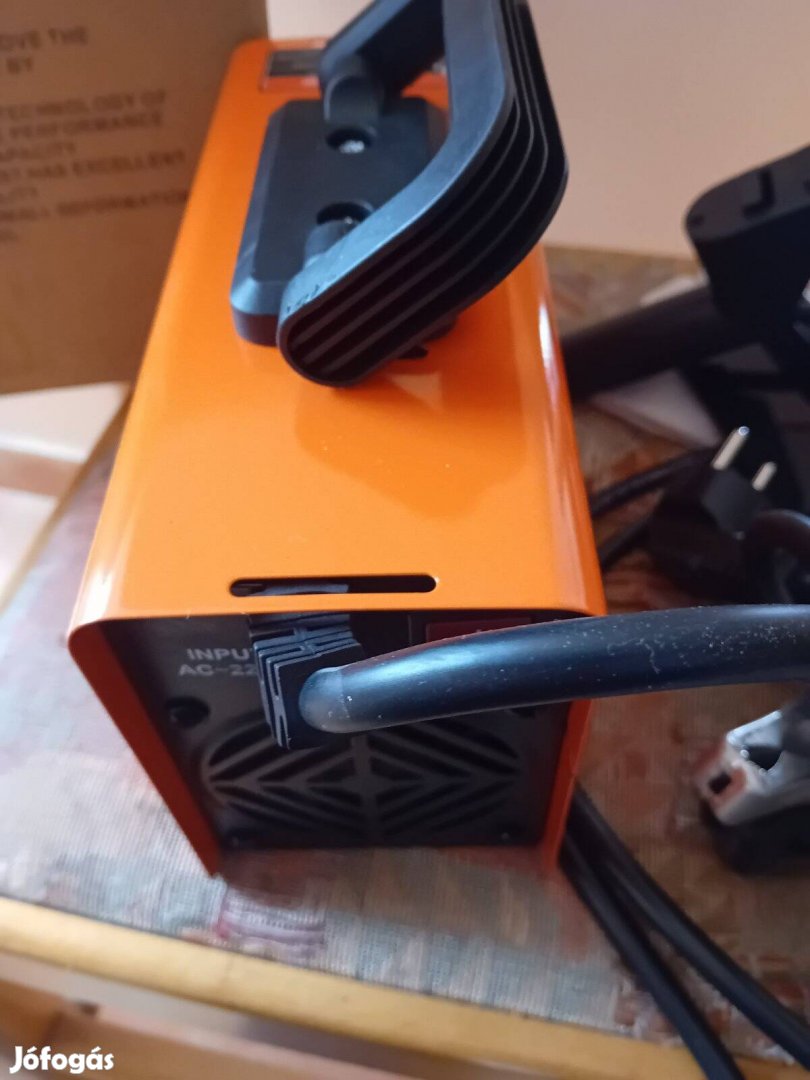Eladó 250A inverteres hegesztő