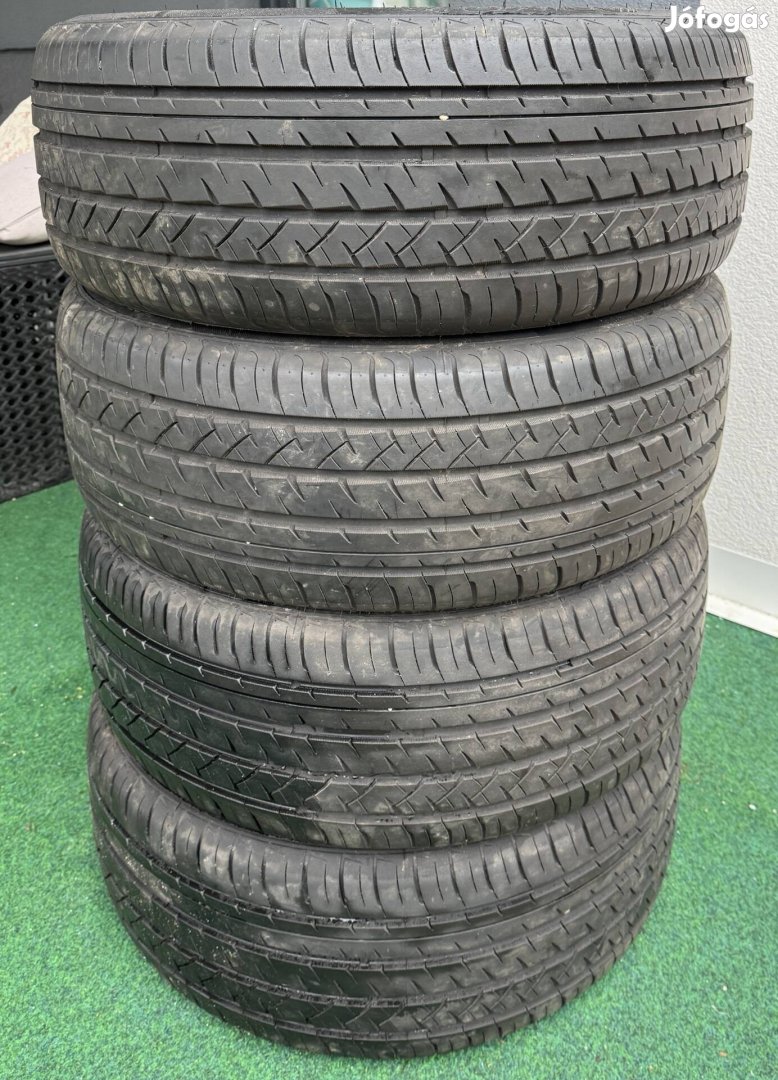 Eladó 265/45 R21 nyári gumi garnitúra