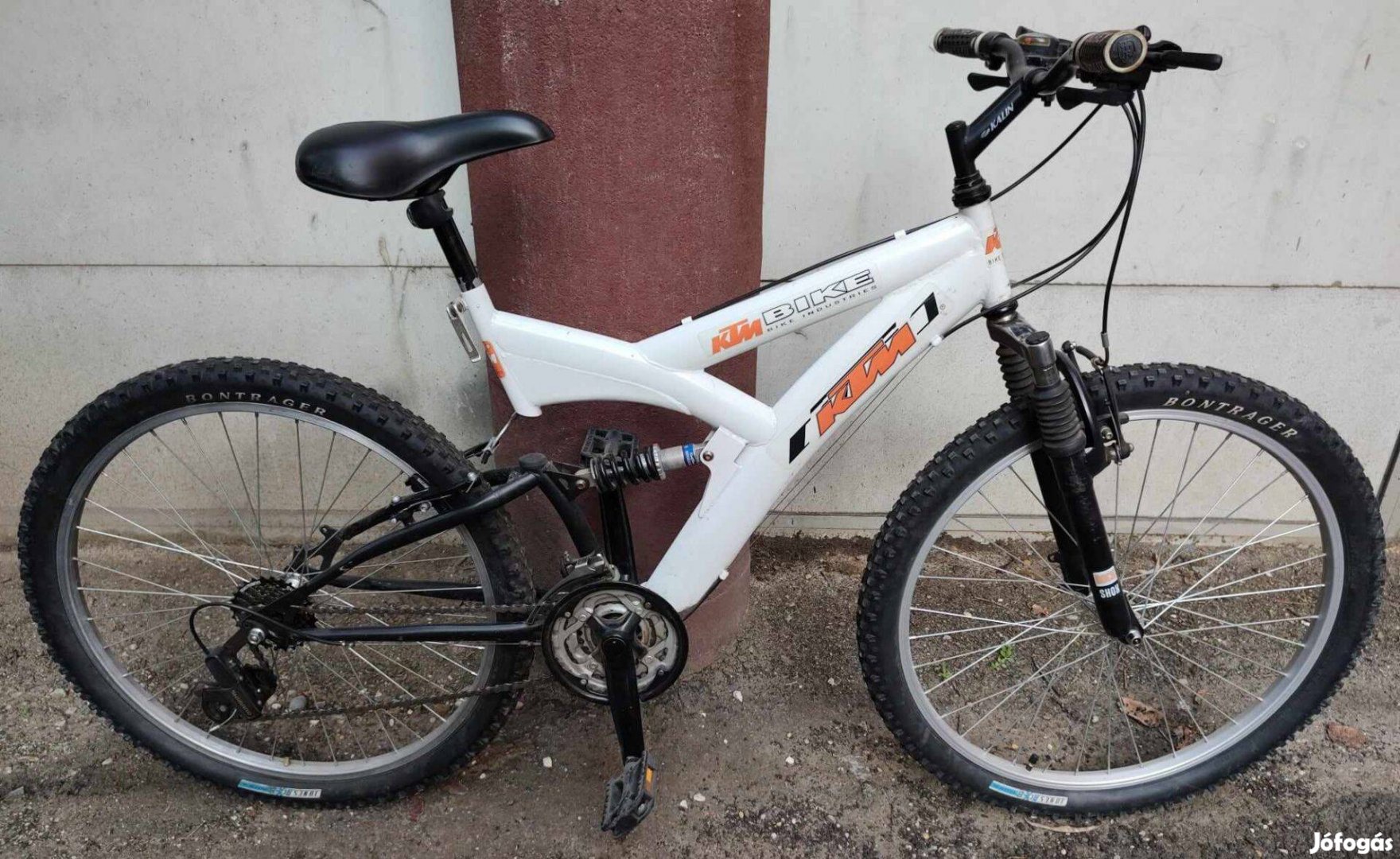 Eladó 26" MTB kerékpár