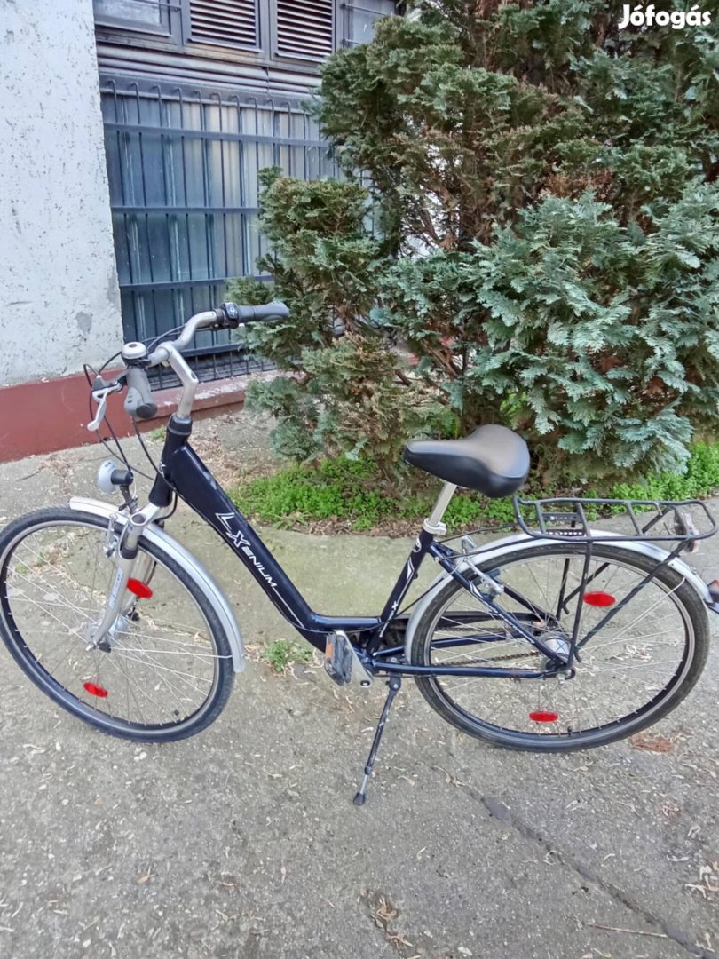 Eladó 28as női vázas kerékpár