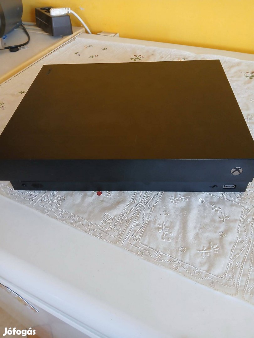 Eladó 29. Xbox One X Gép Tápegység Hibás , Hdd Nélkül :